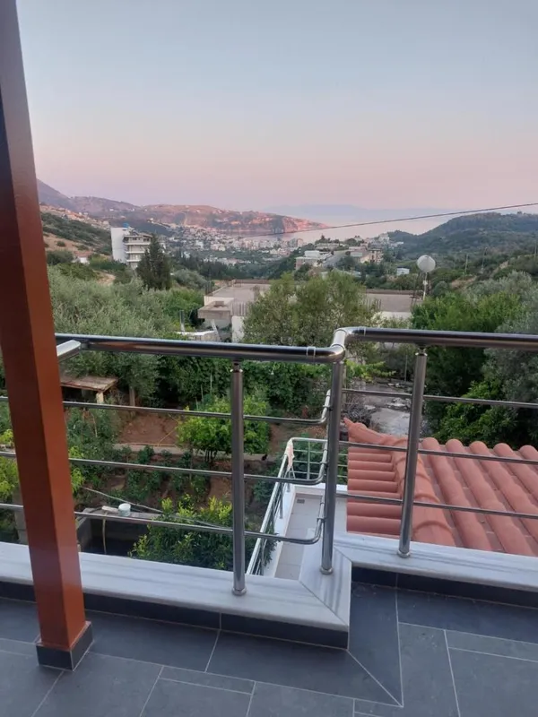 Laertis house — view 2