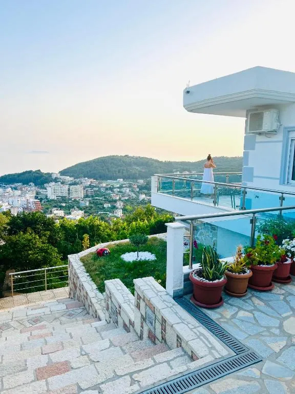 Mistral Inn — view 3