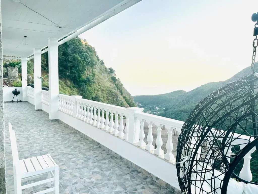 Panoramic Escape — view 3
