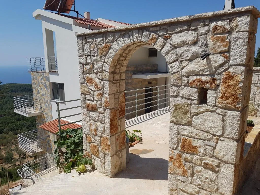 Vila Tatjana (Vuno) — view 2