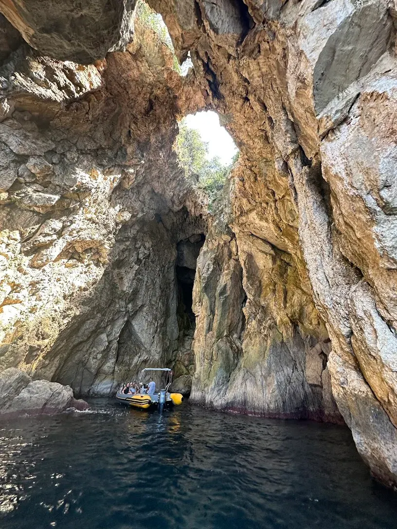 Himara Watertaxi boat tour on the Albanian Riviera