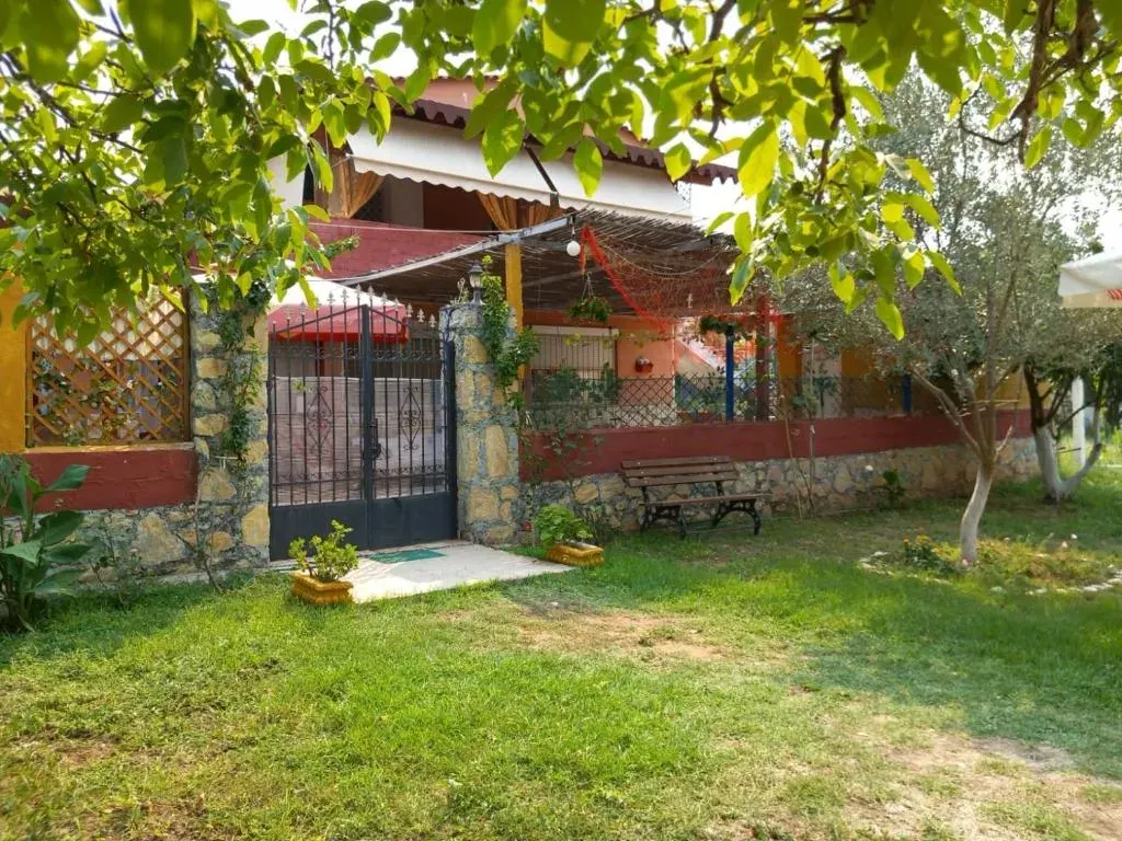 Vila Gjoka in Himara, Albania