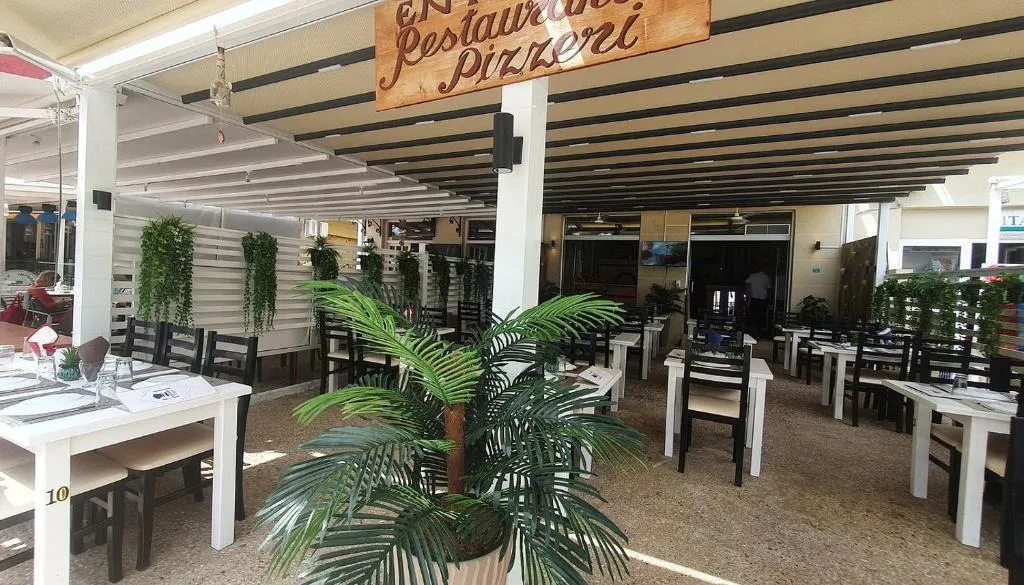 Mateo Hostel & Rooms in Himara, Albania