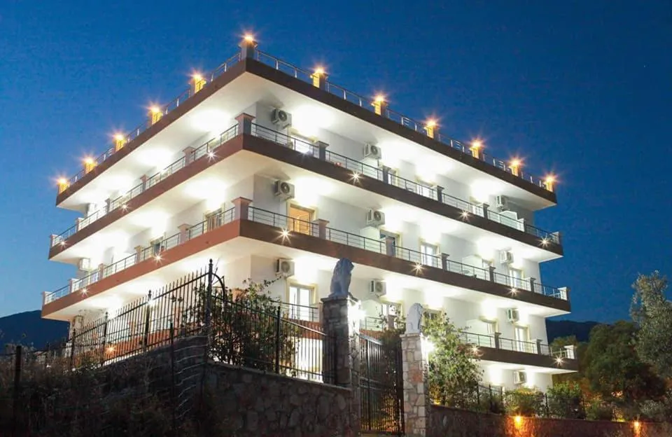 Mihalis Apartments in Himara, Albania