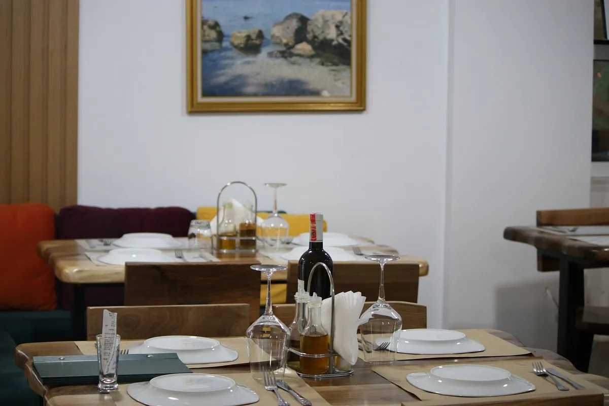 Arxontiko on-site restaurant near Spille Beach in Himara
